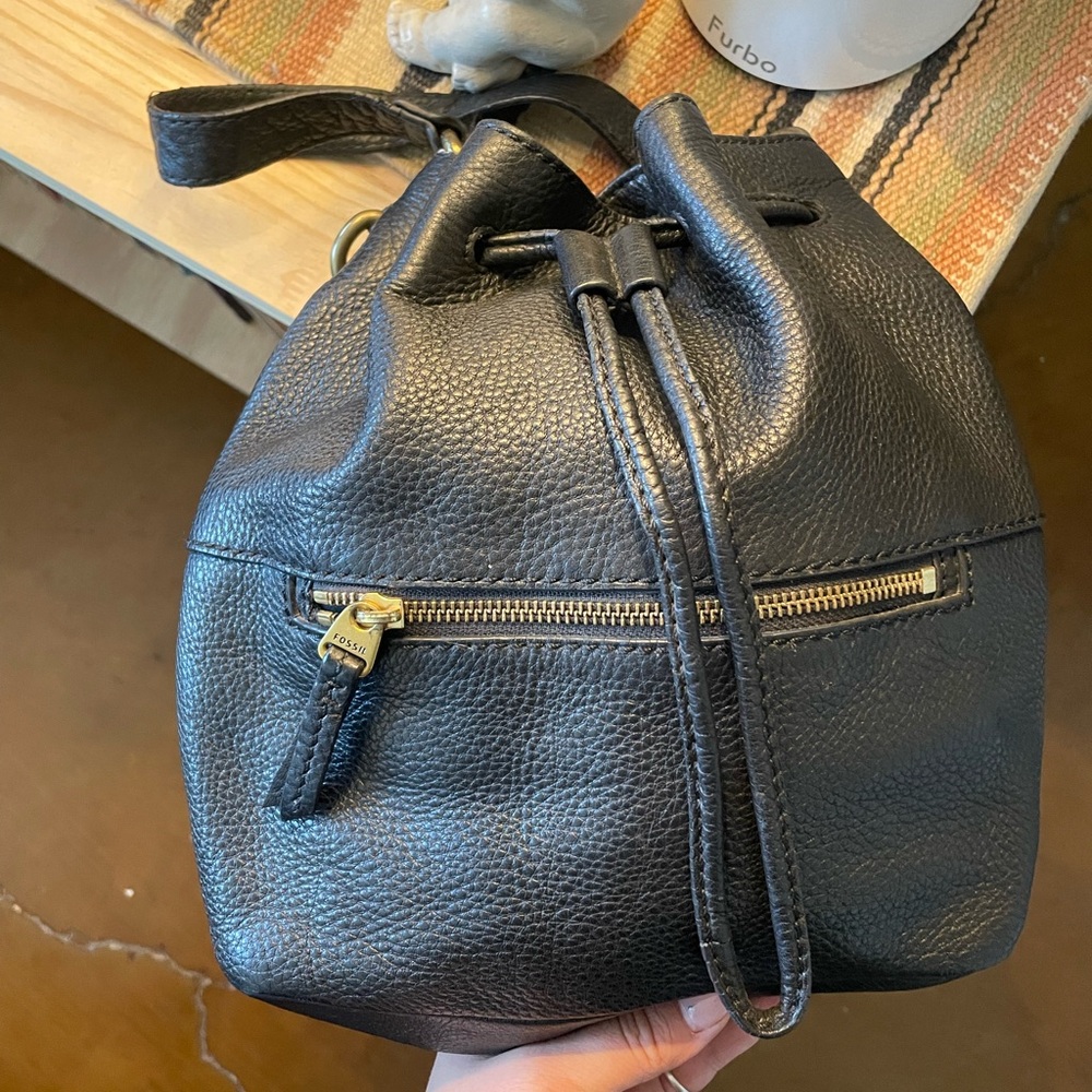 Fossil Vickery Drawstring Shoulder Crossbody Buck… - image 1